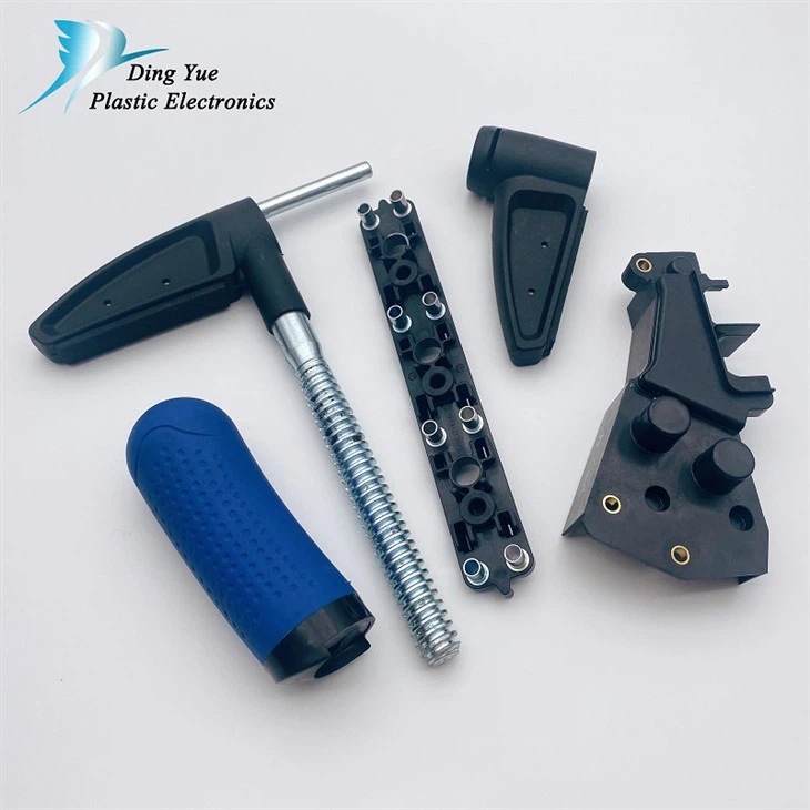 plastic molded parts (7)